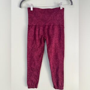 Spanx Leggings Cropped Look At Me Now Seamless Leggings Garnet Rose Size med